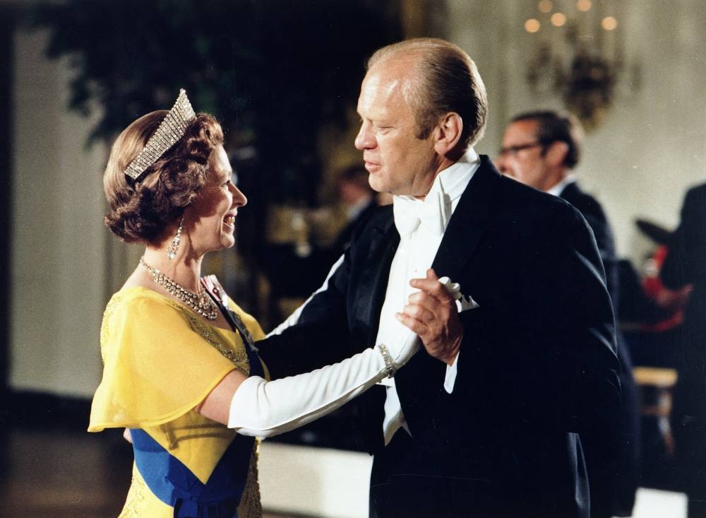 In this photo courtesy of the Gerald R. Ford Presidential Library taken on July 17, 1976 This photo received 27 December 2006 from the Gerald R. Ford Library shows President Ford and Queen Elizabeth dancing during the state dinner in honor of the Queen and Prince Philip at the White House in Washington, DC. — Photo by Handout / Gerald R. Ford Presidential Library / AFP