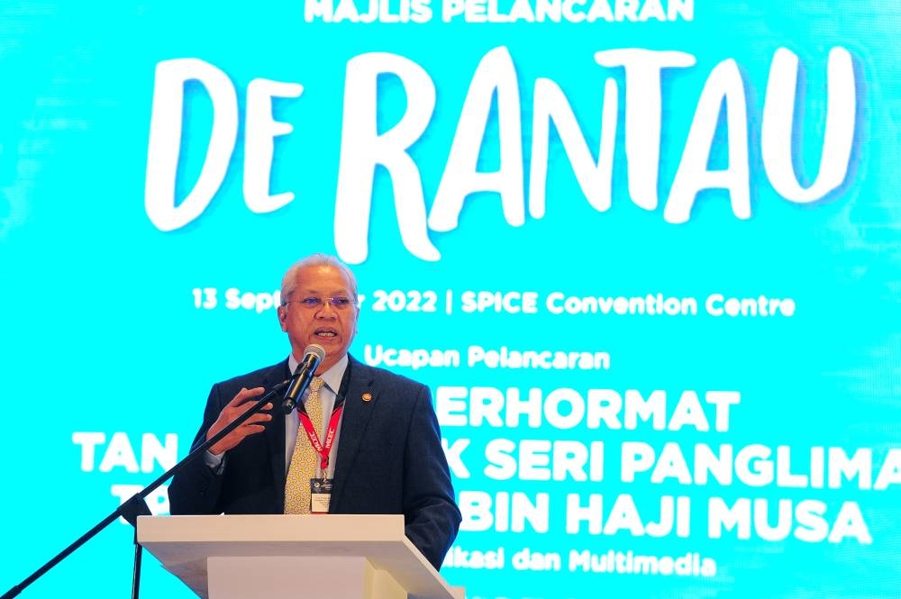 Communication and Multimedia MInister Tan Sri Annuar Musa speaks when officiating the Malaysian Digital Nomad Programme (De Rantau) in conjunction with the World Congress On Innovation And Technology 2022 Malaysia (WCIT22) at the Setia Spice Convention Centre in George Town September 13, 2022. — Bernama pic