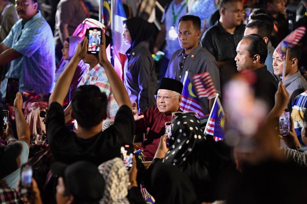 Prime Minister Datuk Seri Ismail Sabri Yaakob, who is also the Chairman of the Special Council on MA63, said the council not only played a role in unravelling some pending issues regarding the rights and status of Sabah and Sarawak, but also emphasised efforts to develop the two states. — Bernama pic