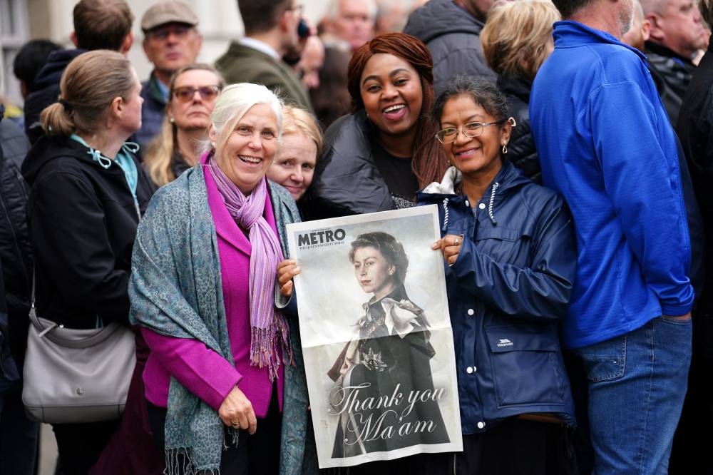 'Part of history': Crowds jam London for queen's funeral - Vimarsana News