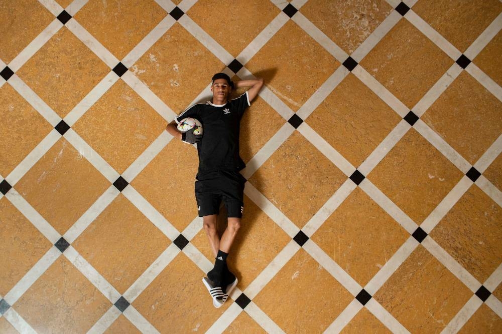 Brazilian digital influencer Iran Ferreira, known as ‘Luva de Pedreiro,’ poses for a picture in Rio de Janeiro, Brazil, on September 11, 2022. Luva de Pedreiro got known for his goal celebrations which went viral on the internet. — AFP pic