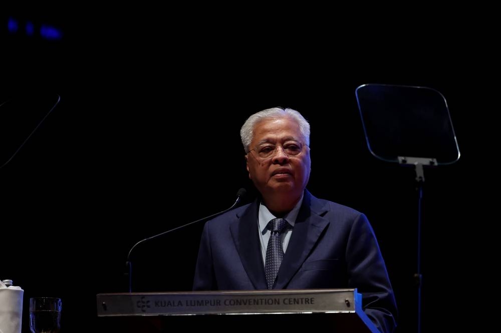 The prime minister would deliver Malaysia’s National Statement at the General Debate tomorrow in the Malay language, which is his own initiative to promote the Malay language on the international stage. — Bernama pic