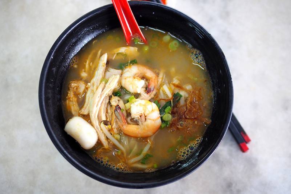 The 'kai see hor fun' is a comforting bowl with the chicken broth laced with prawn oil.
