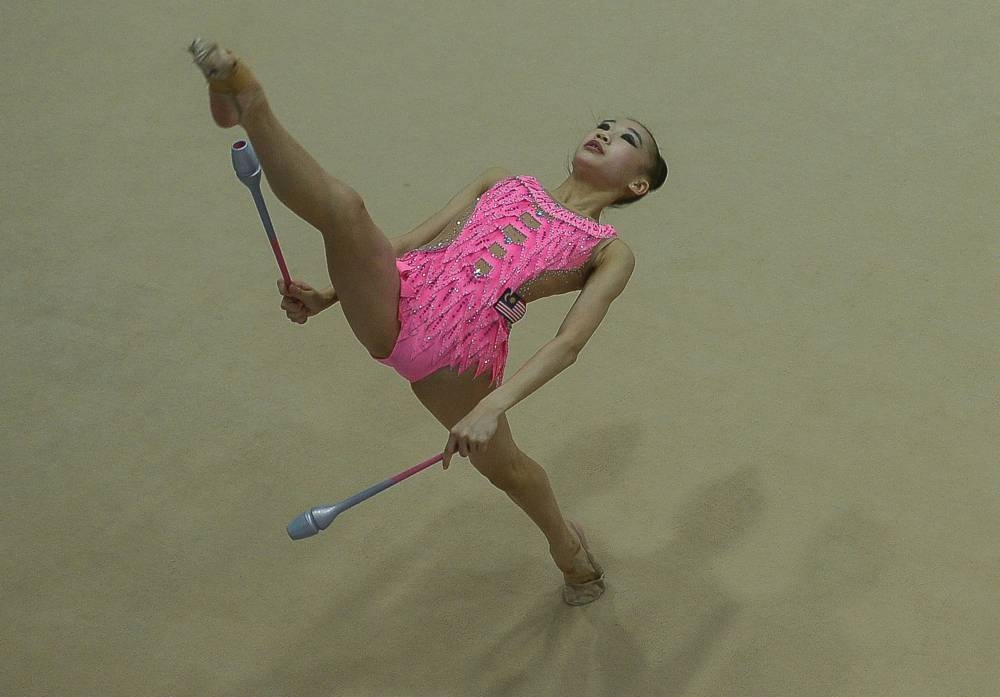 Today’s competition saw Valerie Ng Zi Yi emerge as the most outstanding athlete with five medals, when she grabbed an additional two golds and two silvers today. — Bernama pic 