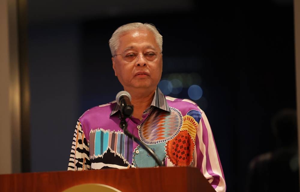 Prime Minister Datuk Seri Ismail Sabri speaks at the Keluarga Malaysia dinner in New York September 24, 2022. — Bernama pic