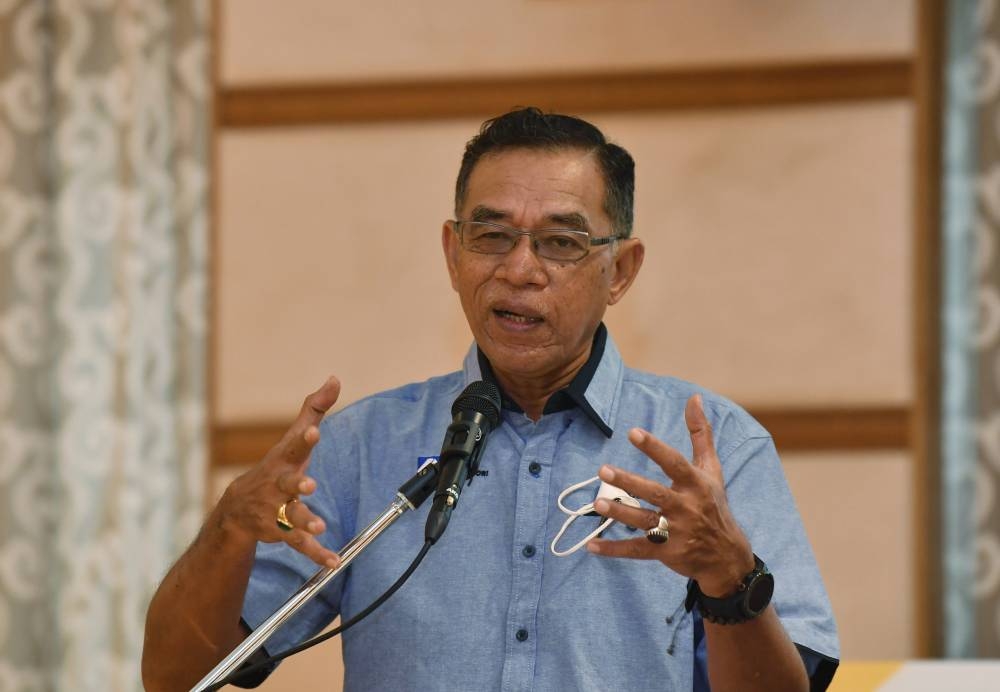 Rosol said enforcement personnel will come down hard on online scammers using the full brunt of existing laws. — Bernama pic