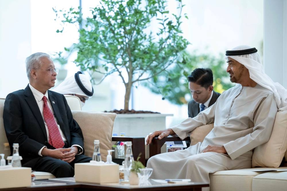 Prime Minister Datuk Seri Ismail Sabri Yaakob had an audience with the President of the United Arab Emirates, Sheikh Mohamed bin Zayed Al Nahyan at the President’s Residence in Abu Dhabi, September 27, 2022. — Bernama pic 