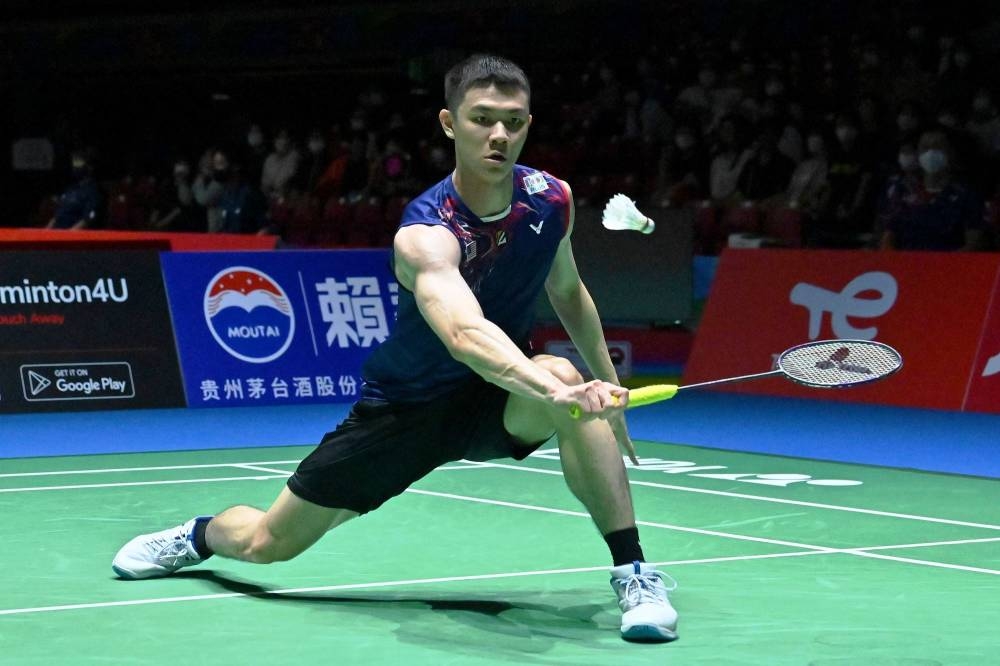 Lee Zii Jia moved up one rung from his previous fourth position by collecting 91,578 points, while reigning world champion, Viktor Axelsen of Denmark remained on top with 122,606 points followed by his compatriot, Anders Antonsen with 92,700 points. — Bernama pic