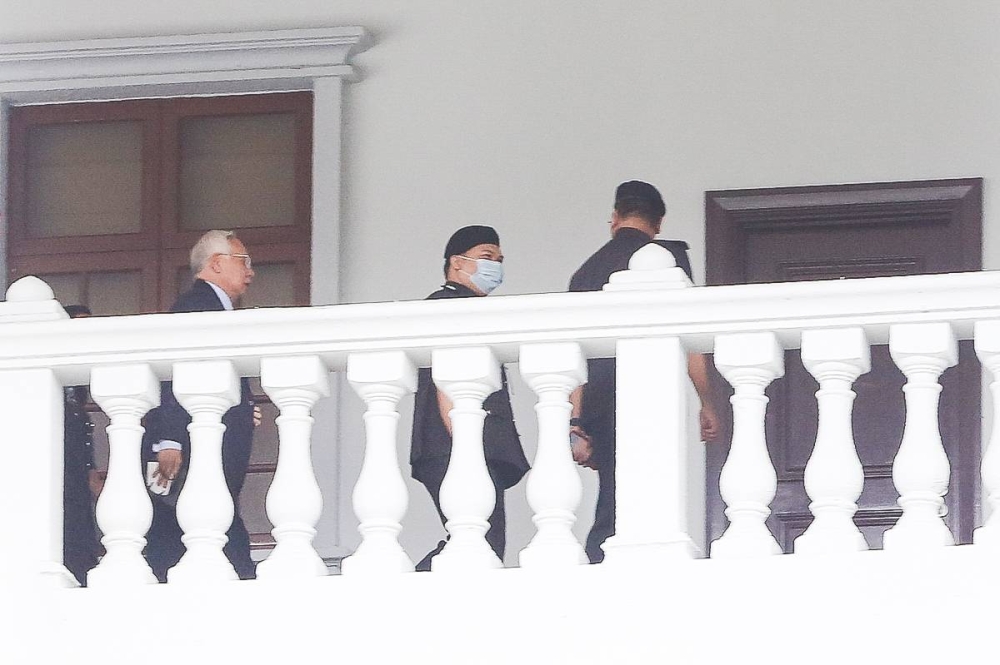 Former prime minister Datuk Seri Najib Razak at the Kuala Lumpur High Court September 27, 2022. — Picture by Yusof Mat Isa