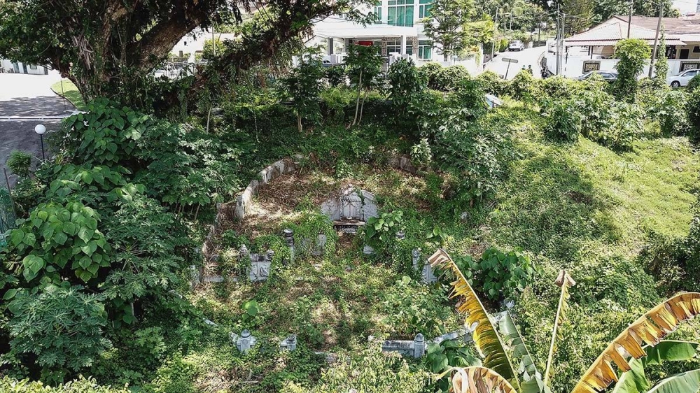 Rosli said the agency had taken photographs of the tomb before demolition for documentation but added that the details were unclear as the original burial site had been overgrown and covered with weeds. — Picture by Sayuti Zainudin 