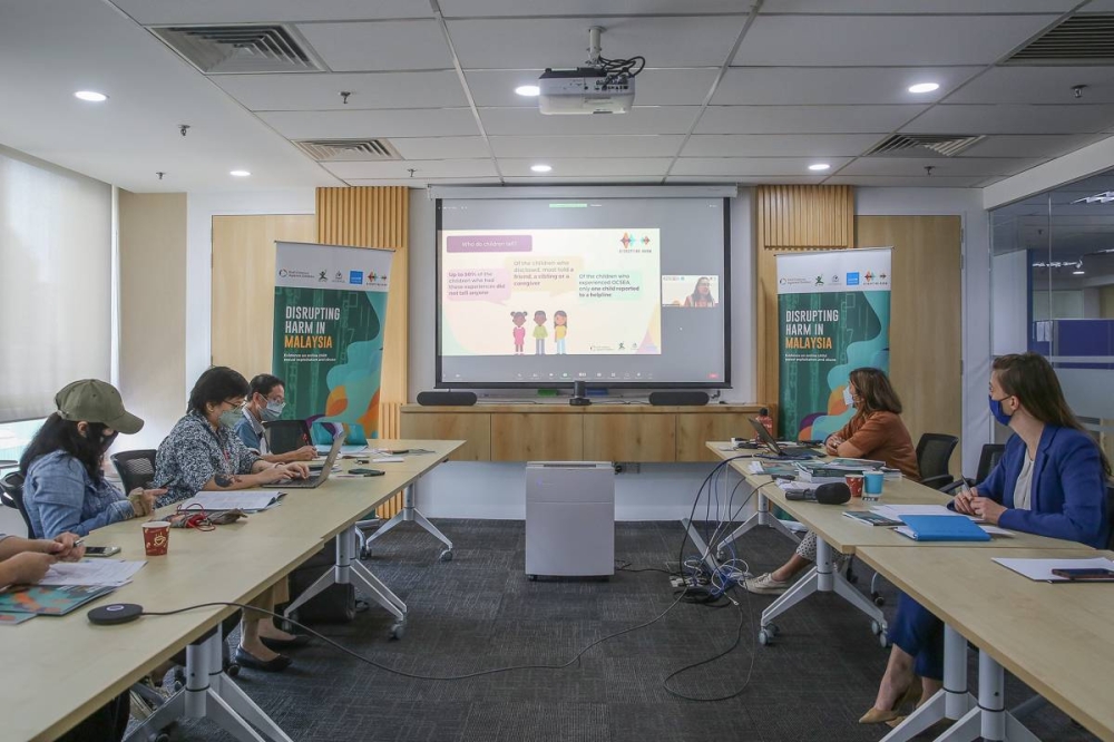 The Disrupting Harm media briefing at the Unicef Malaysia office at Wisma E&C in Kuala Lumpur, September 29, 2022. — Picture by Yusof Mat Isa