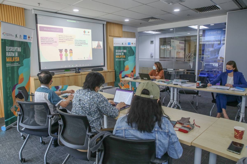 The Disrupting Harm media briefing at the Unicef Malaysia office at Wisma E&C in Kuala Lumpur, September 29, 2022. — Picture by Yusof Mat Isa