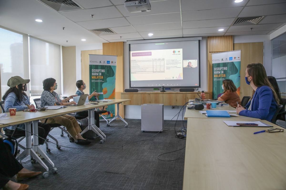 Criminal Intelligence Specialist Interpol, Smita Mitra speaks speaks via video conference during the Disrupting Harm media briefing at Unicef Malaysia office at Wisma E&C in Kuala Lumpur, September 29, 2022. — Picture by Yusof Mat Isa