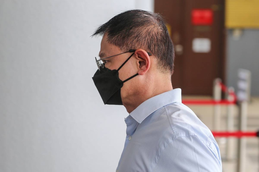 The 38th prosecution witness and former Ambank director of foreign exchange and derivative sale Yap Wai Keat arrives at Kuala Lumpur High Court September 29, 2022. — Picture by Yusof Mat Isa