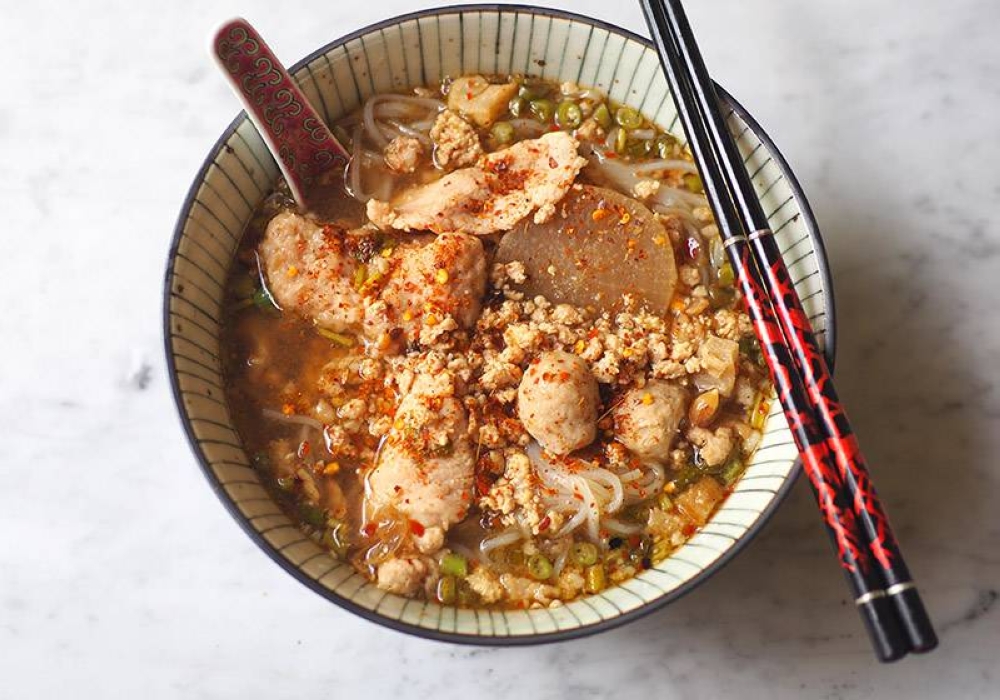 Their 'kuey teow tom yum' is incredibly satisfying with its tangy, appetising taste.