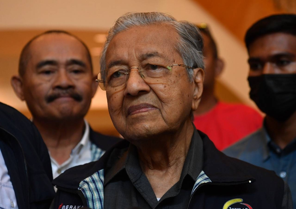 GTA chairman Tun Dr Mahathir Mohamad during a press conference after a closed dialogue session with the Gabungan Ikhlas NGO at the Perdana Leadership Foundation in Putrajaya, September 23, 2022. — Bernama pic