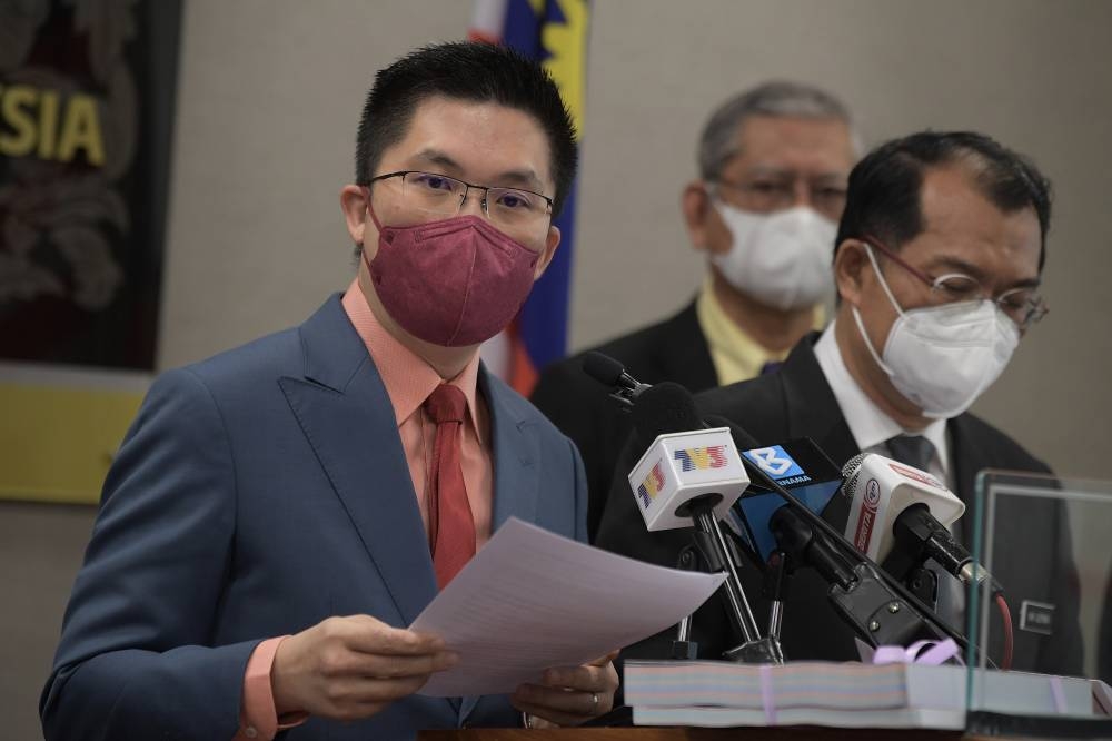 PAC chairman Wong Kah Woh said that the committee’s number one recommendation was also reviewing the propriety of awarding the MySejahtera application contract via direct negotiations made through a Cabinet decision dated November 26, 2021. ―  Bernama pic
