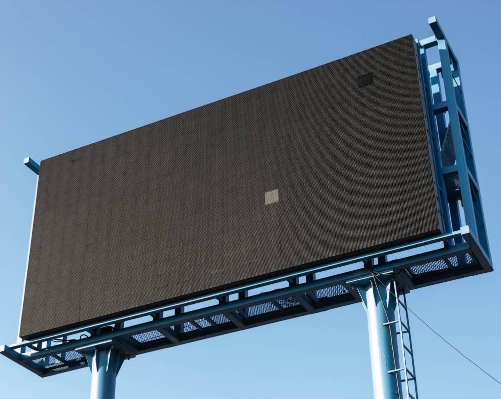 UK man seeks love via billboard ad, receives influx of messages from women - Vimarsana News