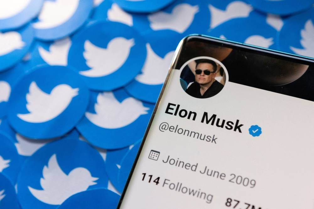 Musk proposed to Twitter late on Monday he would change course and abide by his April agreement to buy the company for US$54.20 per share if Twitter dropped its litigation against him. ― Reuters pic