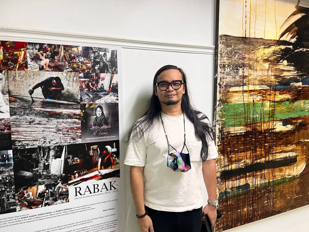 Maizul Affendy poured his grief into his ‘Rabak’ series of works. — Pictures by Opalyn Mok