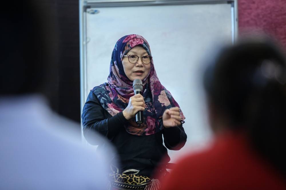 Family medicine specialist Dr Zaiton hopes that when SHAPE has more manpower, more aid can be given to patients in other parts of Sabah. — Picture via Ahmad Zamzahuri