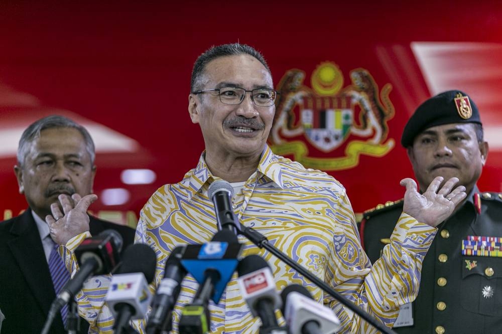 Senior Defence Minister Datuk Seri Hishammuddin Hussein said the discussion was held through a telephone conversation with US Secretary of Defence, Lloyd J. Austin III yesterday and both of them agreed that there is still room to further strengthen cooperation through ‘Building Partner Capacity’. — Picture by Hari Anggara