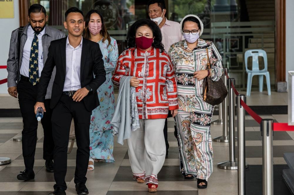 Datin Seri Rosmah Mansor leaves the Kuala Lumpur High Court in Kuala Lumpur on October 6, 2022. — Picture by Firdaus Latif