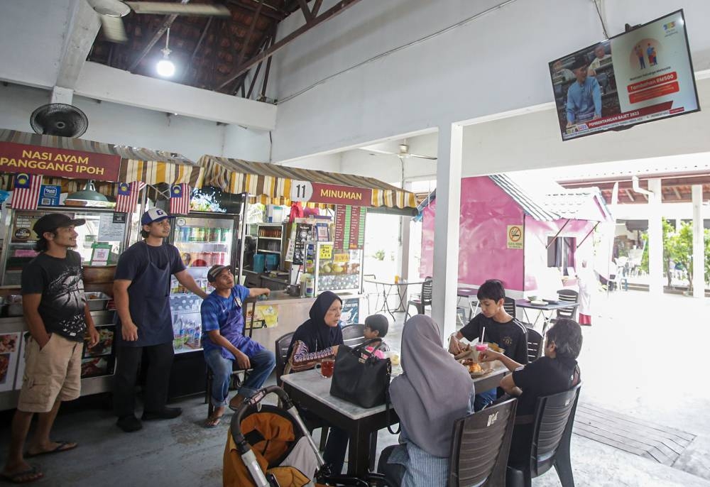 Bank Simpanan Nasional (BSN) will also provide easy financing fund to assist the B40 Bumiputera to invest in ASB with loans offered at a rate of 1.5 per cent for RM100,000 fund. —  Picture by Farhan Najib