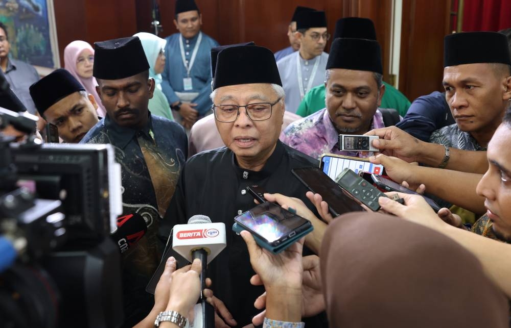 Datuk Seri Ismail Sabri Yaakob speaks to reporters at World Trade Centre Kuala Lumpur October 9, 2022. — Bernama pic