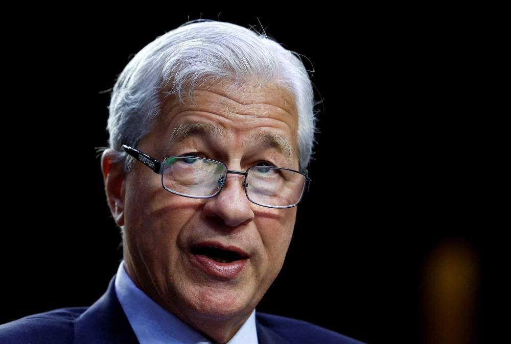 JPMorgan Chase & Co Chief Executive Jamie Dimon said runaway inflation, big interest rates hikes, the Russian invasion of Ukraine and the unknown effects of the Federal Reserve’s quantitative tightening policy are among the indicators of a potential recession. — Reuters pic