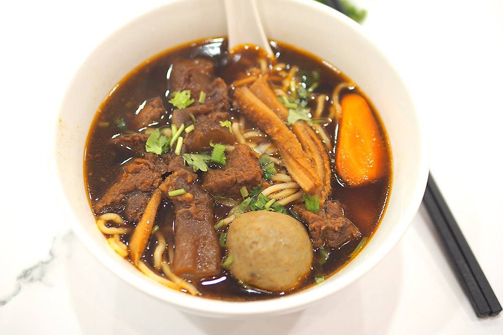 For a taste of everything, you can try their Signature Mix noodles where the broth is robust from a potpourri of about 20 herbs. — Pictures by Lee Khang Yi