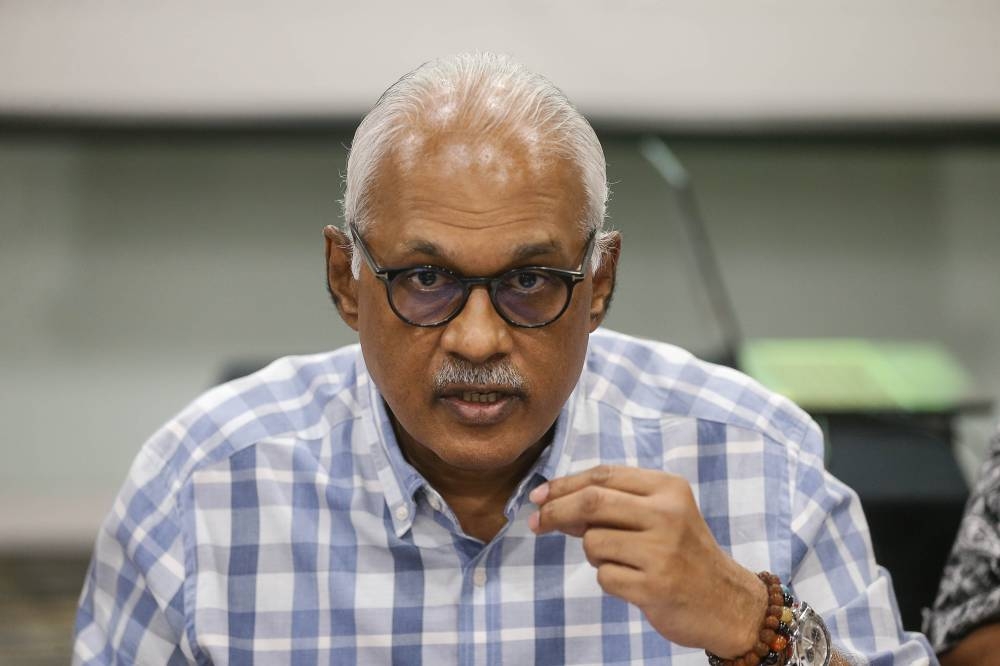 Klang MP Charles Santiago speaks during a press conference at the Armada Hotel in Petaling Jaya August 17, 2022. — Picture by Sayuti Zainudin