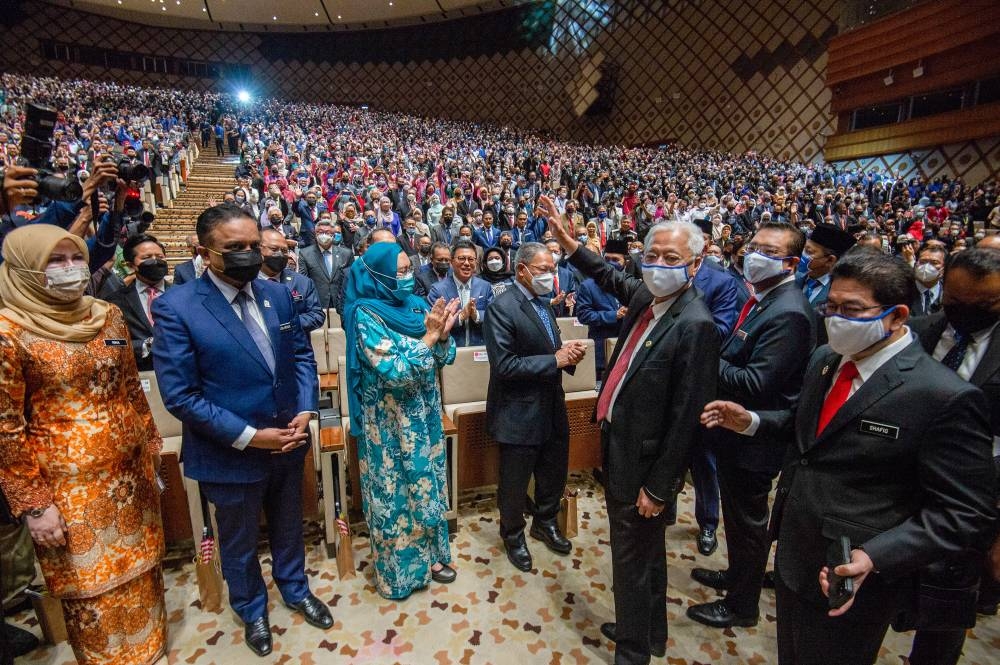 Datuk Seri Ismail Sabri Yaakob attends a gathering with civil servants at the Putrajaya International Convention Centre August 30, 2022. — Picture by Shafwan Zaidon