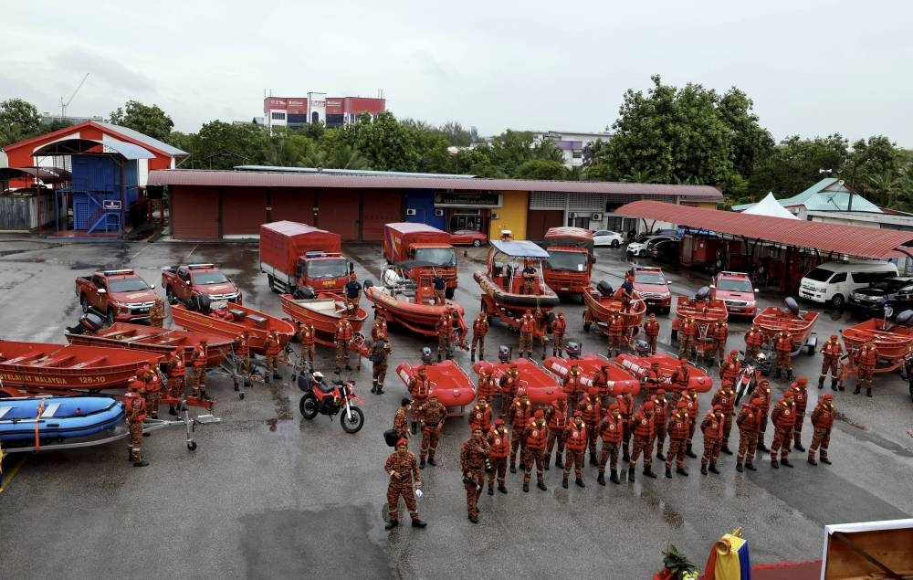 Selangor Fire and Rescue Department during the launch of the state’s Disaster Preparedness for the North-east Monsoon in Shah Alam, October 12, 2022. — Bernama pic 