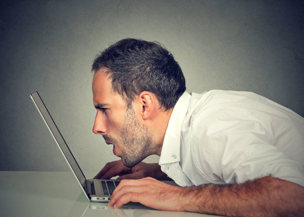 Sitting too close to the screen doesn't necessarily damage the eyes. — SIphotography/Getty Images/ETX Studio pic