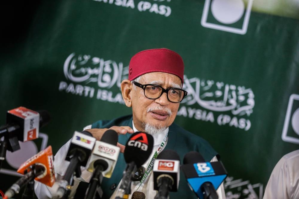 Abdul Hadi said there was no need to be hasty in pursuing an alliance with Umno. — Picture by Sayuti Zainudin 