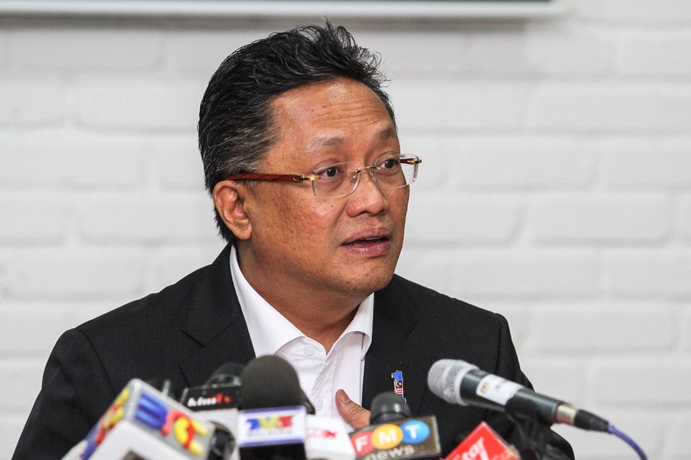 Datuk Seri Abdul Rahman Dahlan wants to return to serve voters in the constituency in order to bring more development for the benefit of the people, including in terms of education, agriculture and oil and gas. — Picture by Shafwan Zaidon
