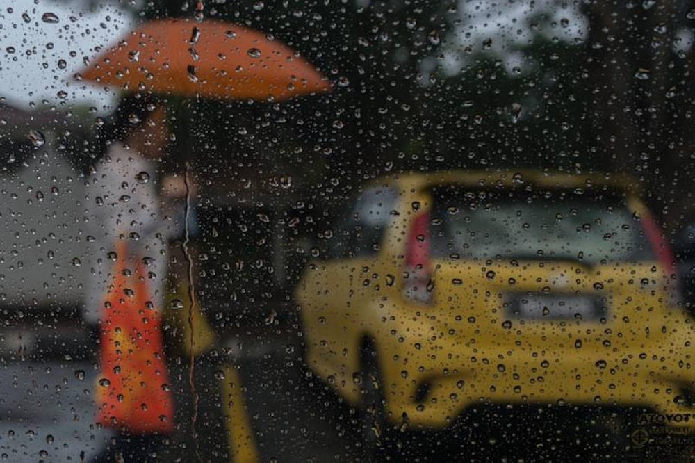 MetMalaysa warned of continuous rain in Bintulu, Miri, Limbang, Sipitang, Tenom, Kuala Penyu, Beaufort, Keningau, Tambunan, the west coast and Kudat. — AFP pic
