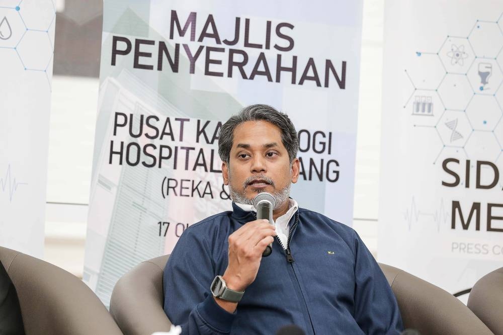 Khairy Jamaluddin speaks to the press after officiating at the Serdang Hospital Cardiology Centre at Serdang Hospital, October 17, 2022. — Picture by Sayuti Zainudin