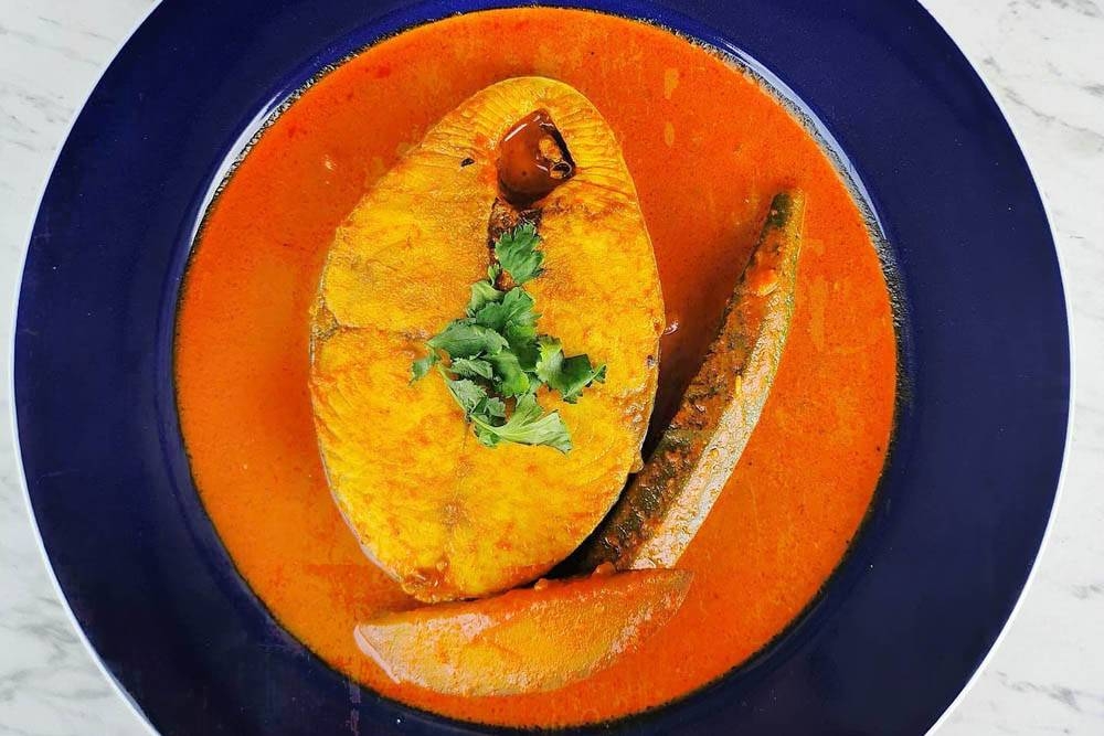 The resplendent mango fish curry.