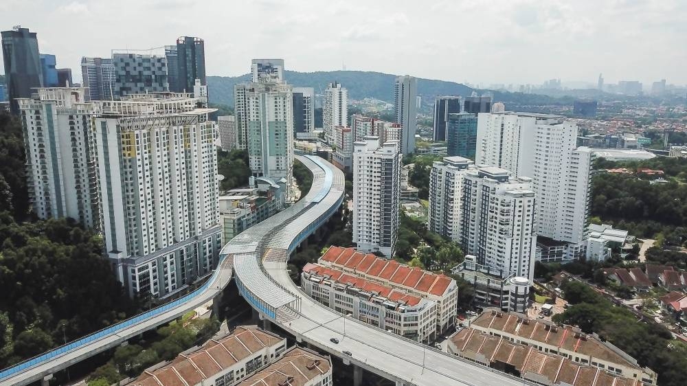 A general view of the new Damansara-Shah Alam Elevated Expressway October 14, 2022. — Picture by Sayuti Zainudin