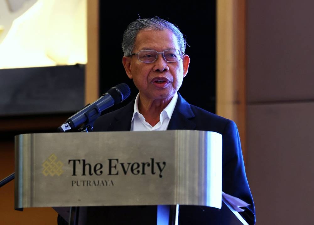 Caretaker Minister in the Prime Minister’s Department (Economy), Datuk Seri Mustapa Mohamed said 1.9 million were recorded last year and 2.1 million in 2020. — Bernama pic  