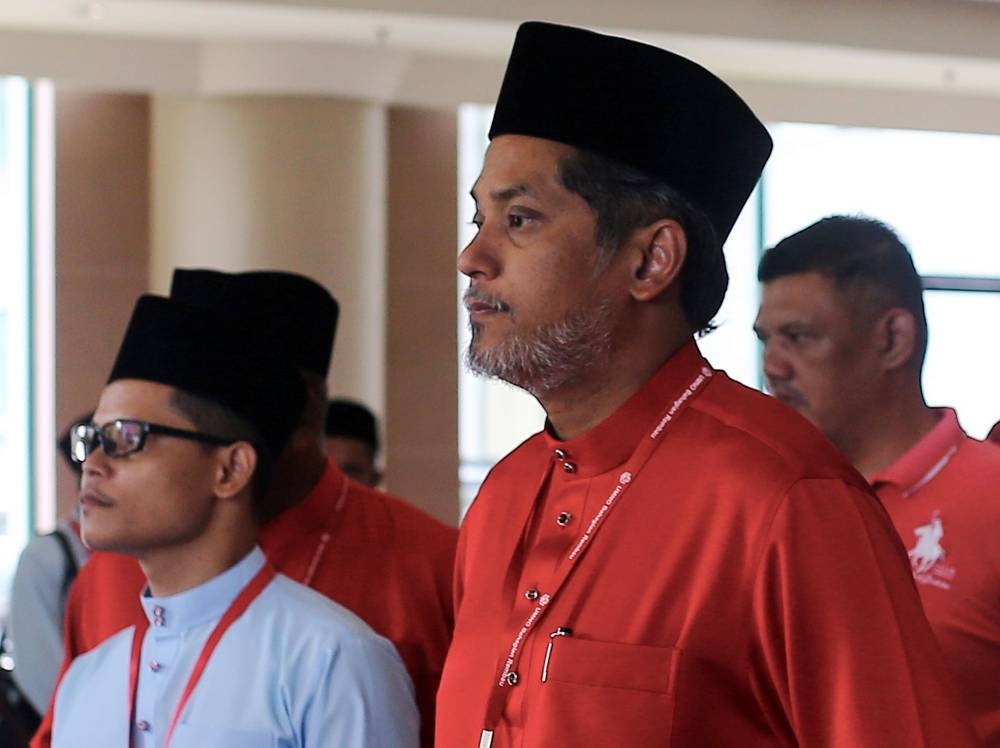 Khairy Jamaluddin who is a three-term Rembau Parliamentary MP, is giving way to Umno deputy president Datuk Seri Mohamad Hasan to contest in the constituency. — Bernama pic         