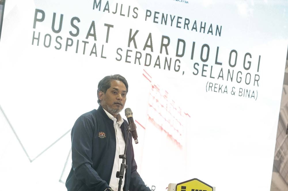 Health Minister Khairy Jamaluddin delivers his speech during the new Cardiology Centre officiating ceremony at Serdang Hospital October 17, 2022. — Picture by Sayuti Zainudin