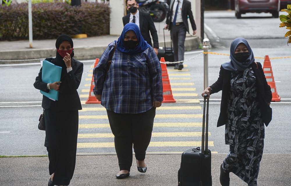 Rumah Bonda founder Siti Bainun Ahd Razali at the Kuala Lumpur Court Complex, October 26, 2022. — Bernama pic 