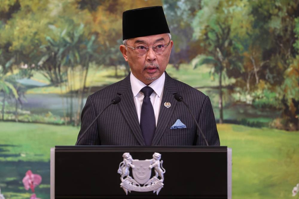 Yang di-Pertuan Agong Al-Sultan Abdullah Ri’ayatuddin Al-Mustafa Billah Shah delivers a speech at a state banquet held at The Istana in Singapore, October 26, 2022. — Bernama pic 