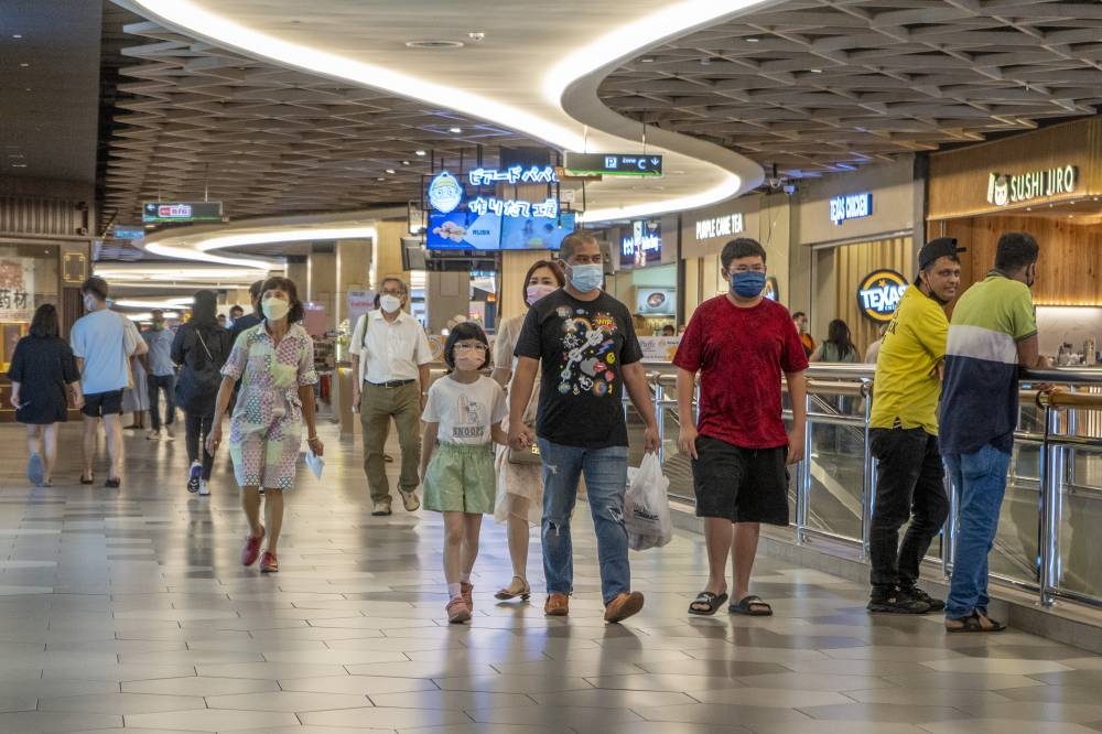 Ng said that the negative outlook is caused primarily by political and economic uncertainties, an increase in the Bank Negara Malaysia’s overnight policy rate, and reduction in 'revenge shopping' in recent months. — Picture by Shafwan Zaidon