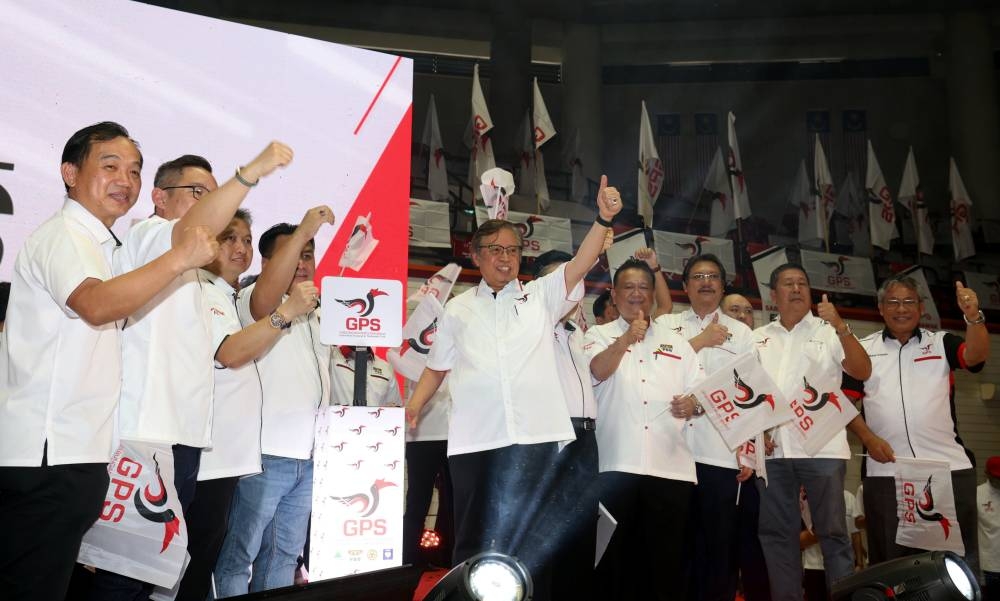 Sarawak Premier Tan Sri Abang Johari Openg who is also the Chairman of Gabungan Parti Sarawak (GPS) launching the GPS Youth Election machinery to face GE15, in Kuching, October 29, 2022. — Bernama pic