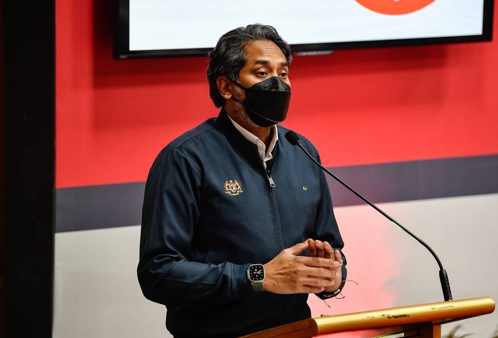 Health Minister Khairy Jamaluddin delivers a speech at the EM Watch service launching ceremony in Hospital Kuala Lumpur (HKL) in Kuala Lumpur October 31, 2022. — Bernama pic
