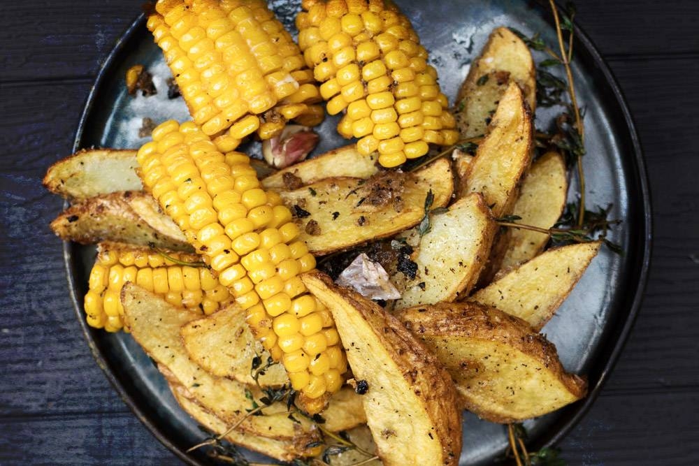 Enjoy ‘camping’ at home by making these easy-peasy air fryer corn ribs ...